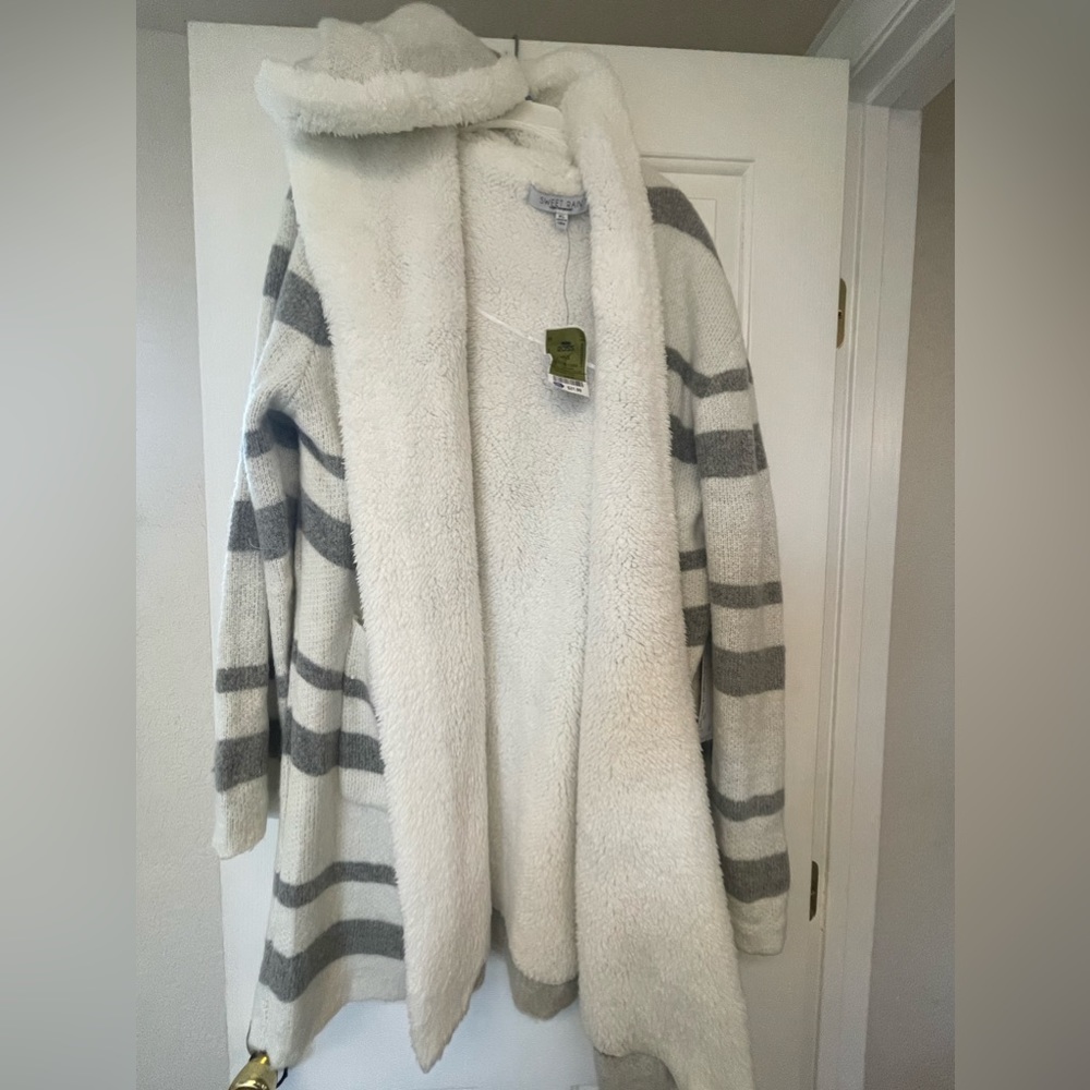 Cozy Striped Sherpa-Lined Hooded Cardigan - Cream & Gray